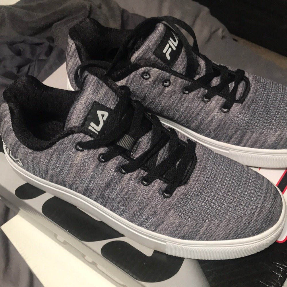 Women’s Fila sneakers size 8